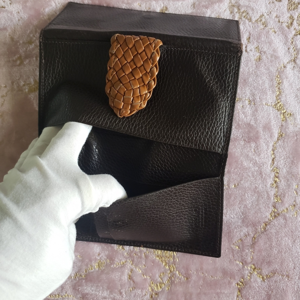 DESMO LEATHER | Bifold Brown Wallet - Picture 9 of 16